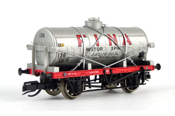 Kotlový vůz 12T ,,Fina”, 136, III. epocha, TT, Hornby TT6047 Kotlový vůz 12T ,,Fina”, 136, III. epocha, TT, Hornby TT6047