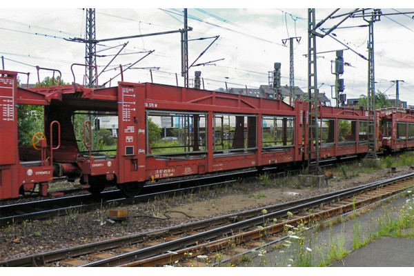 Tříosý nákladní vůz Laes TA 370 M pro přepravu automobilů s logem STVA, VI. epocha, TT, Arnold HN9770