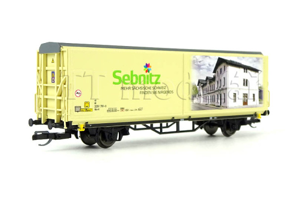 Vůz s posuvnými stěnami "TILLIG / Bahnhof Sebnitz", TT, model Galerie Tillig 2024, Tillig 502376