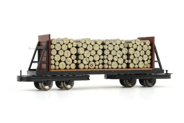 Úzkorozchodný plošinový vůz, s nákladem metrového dříví, H0f, Busch 12247