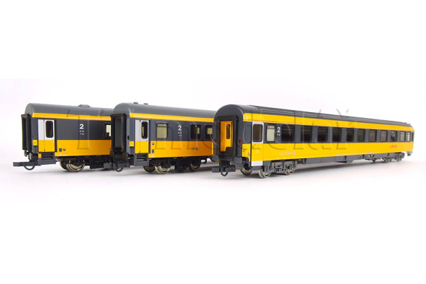 Set tří osobních vozů 2. třídy, Regiojet, VI. epocha, H0, Roco 6200082