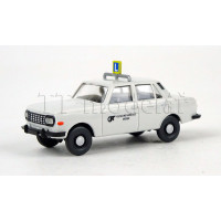 Osobní auto Wartburg 353, autoškola, TT, Tillig 08707 Osobní auto Wartburg 353, autoškola, TT, Tillig 08707