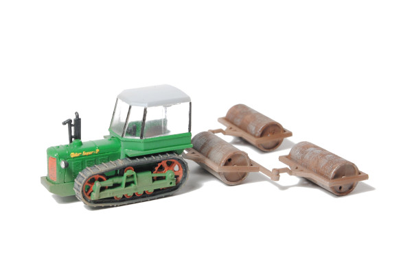 Stavebnice pásového traktoru Zetor Super P, H0, SDV 456 Stavebnice pásového traktoru Zetor Super P, H0, SDV 456