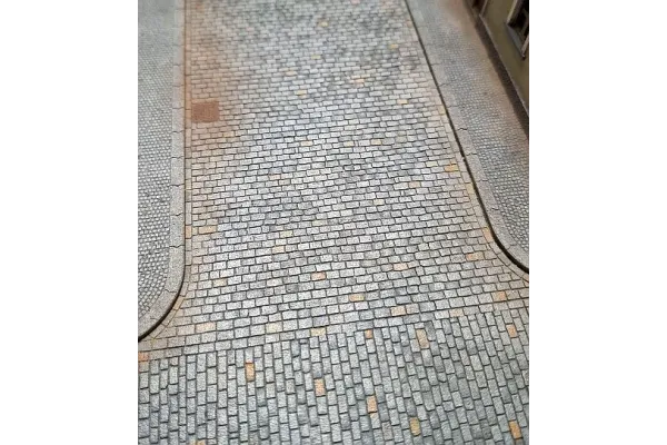 Křižovatka tvaru T, kočičí hlavy, H0, Model Scene 48950