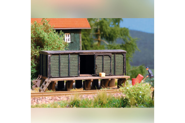 Pomocná kůlna s rampou, TT, Busch 8829