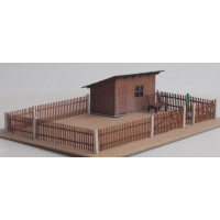Zahrádka s kůlnou, lavičkou, studnou a plotem, H0, KB Model 5204 Zahrádka s kůlnou, lavičkou, studnou a plotem, H0, KB Model 5204