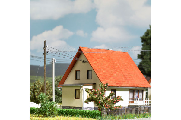 Dřevěné sloupy pro nadzemní elektrické vedení, 2 ks, H0, Busch 1753 Dřevěné sloupy pro nadzemní elektrické vedení, 2 ks, H0, Busch 1753