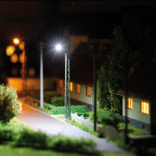 Lampa na příhradovém stožáru – rtuťová výbojka, H0, Busch 4186