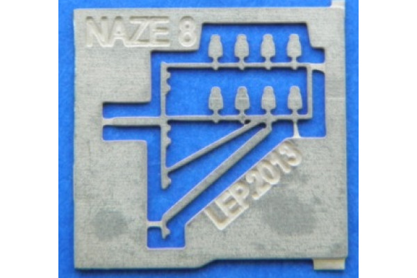 Nástěnná konzola s 8 izolátory, H0, Lepieš H0078