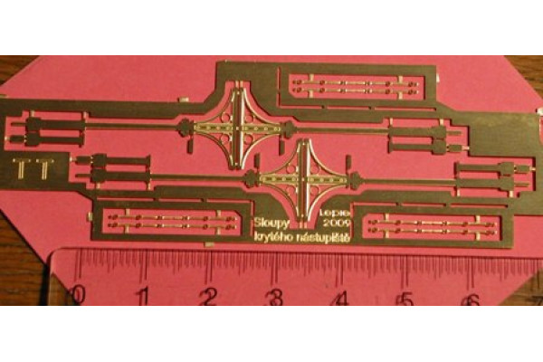 Litinové sloupy na kryté nástupiště, 2 kusy, TT, Lepieš 11 Litinové sloupy na kryté nástupiště, 2 kusy, TT, Lepieš 11
