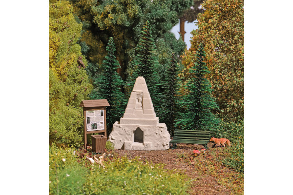 Stavebnice, obelisk v lese, H0, Busch 1861 Stavebnice, obelisk v lese, H0, Busch 1861