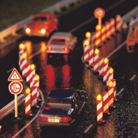 Výstražné sloupky s majáky, 7 kusů, rychlé blikání, TT, Busch 5939