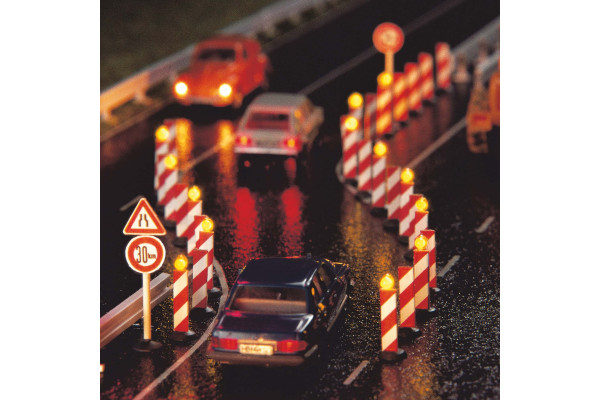 Výstražné sloupky s majáky, 7 kusů, trvalý svit, TT, Busch 5912