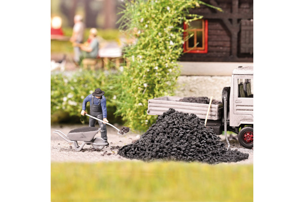 Scéna: uhlíř při práci, H0, Busch 79940 Scéna: uhlíř při práci, H0, Busch 79940