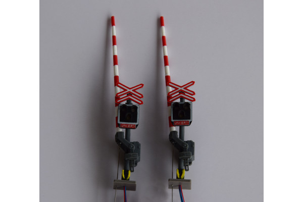 Závory AŽD 97 pro vícekolejný přejezd, TT, AV Model PR-002-2 Závory AŽD 97 pro vícekolejný přejezd, TT, AV Model PR-002-2