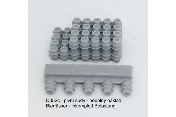 Neúplný náklad pivních sudů pro Š706R/RT, TT, Štěpnička D052c