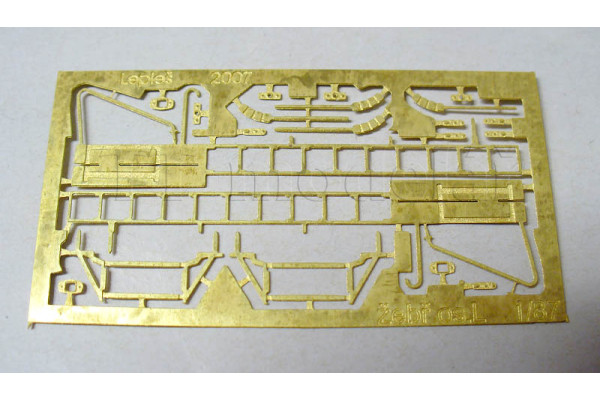 Žebřík na čelo osobních vozů včetně lávky a madel, 2 kusy, H0, Lepieš H0028 Žebřík na čelo osobních vozů včetně lávky a madel, 2 kusy, H0, Lepieš H0028