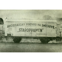 Stavebnice chladicího vozu na pivo Staropramen, bílý vůz, zelený nápis, TT, DK model TT0641