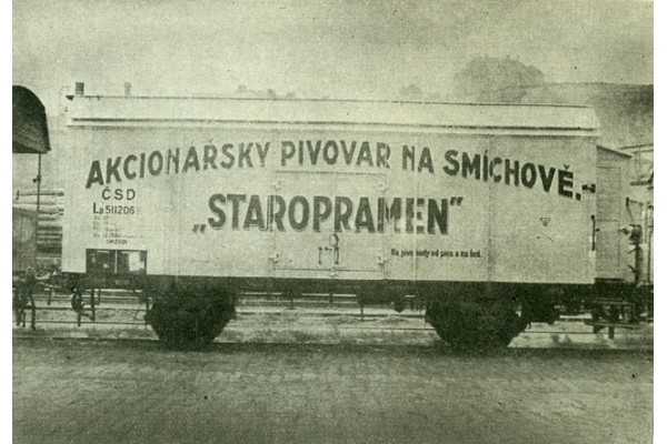 Stavebnice chladicího vozu na pivo Staropramen, bílý vůz, zelený nápis, TT, DK model TT0641