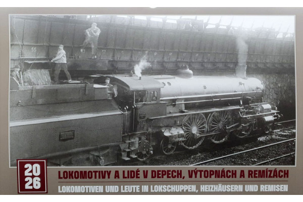 Kalendář 2026, Lokomotivy a lidé v depech, výtopnách a remízách, DOPRODEJ, Růžolící Chrochtík