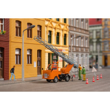 Stavebnice vozu Multicar M22 s výsuvným žebříkem, oranžová, H0, Auhagen 41656